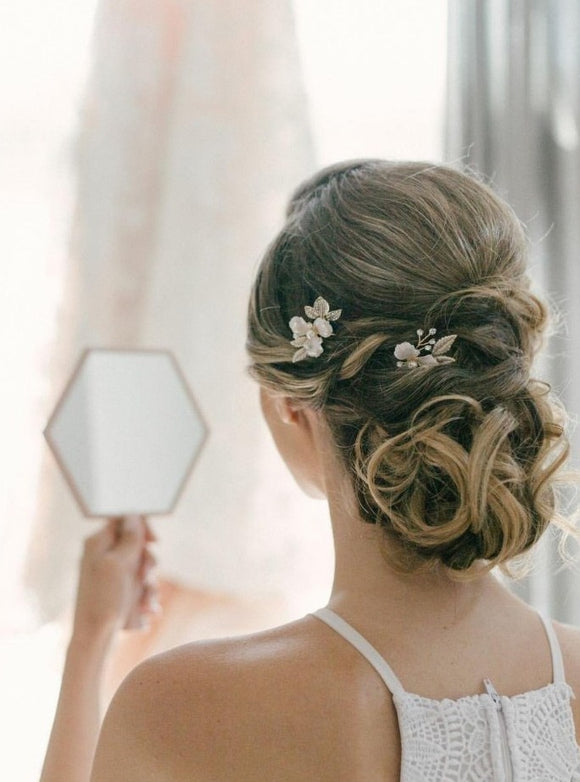 white flora boho bridal hairpiece hair comb for wedding, white headpiece, white flower hair pins, Bridal Headpiece for Wedding
